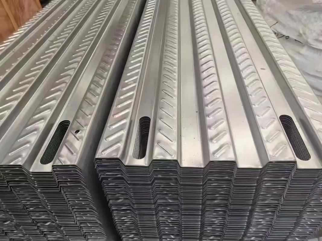 天津泰达金属制品生产销售:(热镀锌光伏支架,锌铝镁光伏支架,